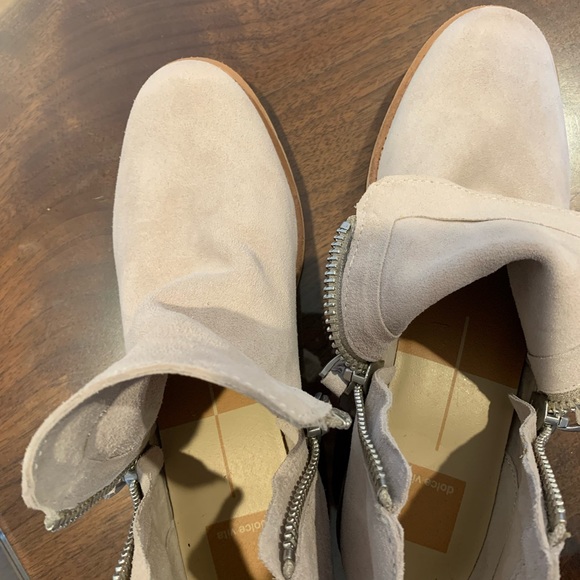 Dolce Vita Suede ankle booties - Picture 5 of 5